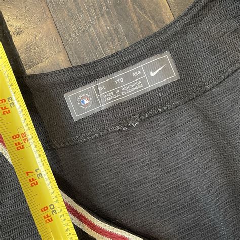 guy_store_1975 ebay fake nike